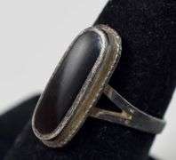Black Onyx Gemstone Ring in Sterling Silver 4.2grams Size 7 1/4
