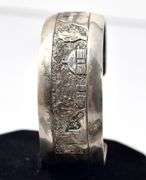 South Western Designed Cuff Bracelet in Sterling Silver. 43.8 grams.