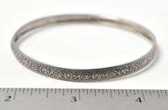 Bangle Bracelet with Floral pattern in Sterling Silver 7.5grams
