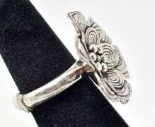 Large Sculpted Flower Ring in Sterling Silver 10.4grams Size 5 3/4
