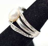 White Pearl Band Ring in Sterling Silver 5grams Size 5.5