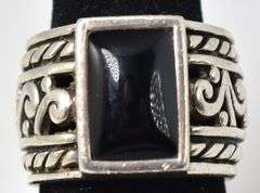 Wide Band Onyx Ring in Sterling Silver. Size 7. Weight 17.9 grams.