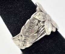 Small Flower Ring with text in Sterling Silver 5.5grams Size 6.5