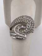 CERTIFIED 18K WHITE GOLD DIAMOND RING