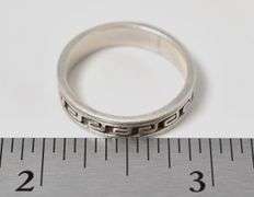 Geometric Pattern Ring in Sterling Silver 4grams Size 8 3/4