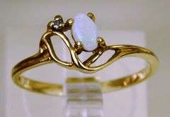 Vintage 10K Opal Ring, Size 6.25