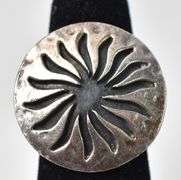 Spiraled Star Ring in Sterling Silver 9grams Size 5 1/2