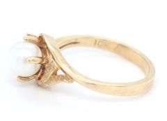 10kt Yellow gold round pearl ring