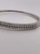 CERTIFIED BRAND NEW 14K WHITE GOLD DIAMOND BANGLE BRACELET