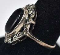 Onyx Ring with Accent Gems in Sterling Silver 4.5grams Size 8 1/4