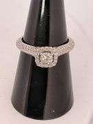 CERTIFIED 14K WHITE GOLD DIAMOND ENGAGEMENT RING