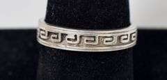 Geometric Pattern Ring in Sterling Silver 4grams Size 8 3/4