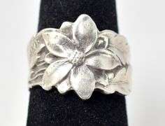 Small Flower Ring with text in Sterling Silver 5.5grams Size 6.5