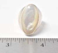 Pearlescent Oval Ring in Sterling Silver 6.2grams Size 6 3/4