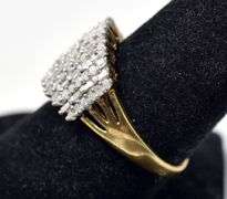 Small Stone Cluster Ring in Sterling Silver 4.1grams Size 8 3/4