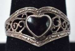 Onyx Heart Shaped Ring in Sterling Silver 3.2grams Size 8 3/4