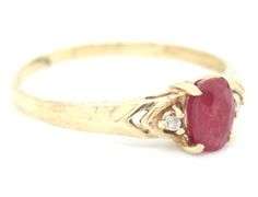 10kt Yellow gold garnet ring