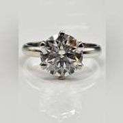 Ladies Sparkling 3.5 Ct VVs1 White E-F Simulated Lab Diamond Ring