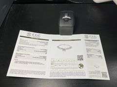 CERTIFIED BRAND NEW 18K WHITE GOLD DIAMOND ENGAGEMENT RING.