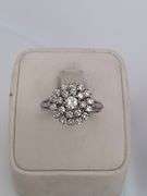 CERTIFIED 18K WHITE GOLD DIAMOND RING