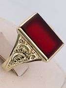 MEN'S 14K YELLOW GOLD RED ONYX RING
