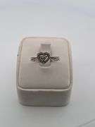 14K WHITE GOLD DIAMOND HEART RING.