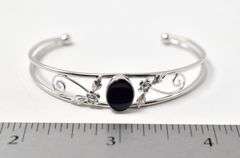 Dainty Cuff Bracelet with Onyx Stone in Sterling Silver 5.8grams