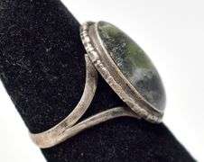 Small Green Patterned Stone Ring in Sterling Silver 3.3grams Size 5