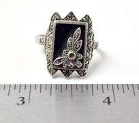 Unique Floral Ring with Onyx in Sterling Silver 7.5grams Size 7.5