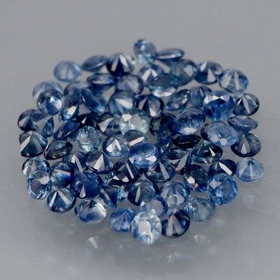 Eye catching 3.37ct denim blue Sapphire set