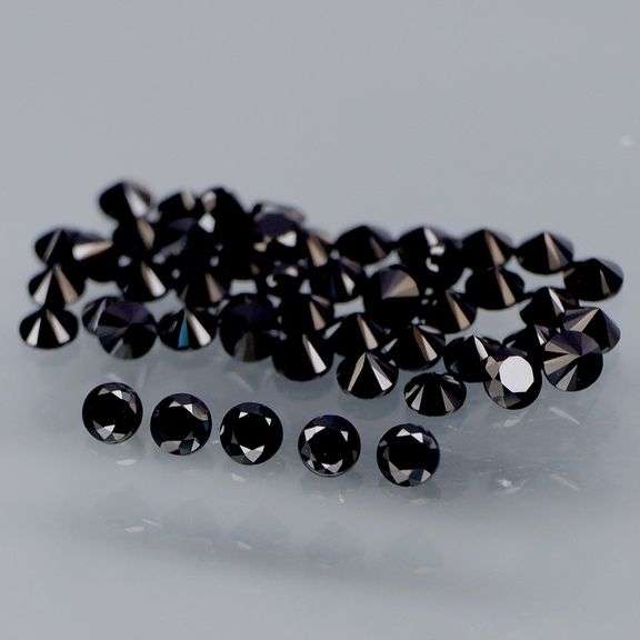 Diamond black! 2.28ct set of 2mm untreated Spinels!