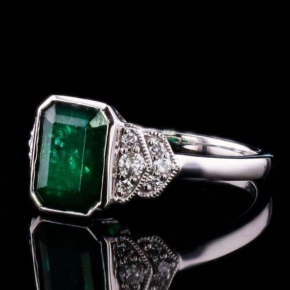 PLATINUM EMERALD AND DIAMOND RING 2.55 C.T.W.