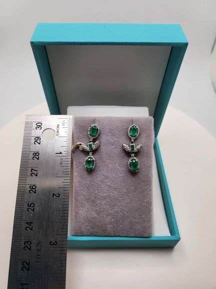 Extremely fine Victorian Emerald and diamonds earrings