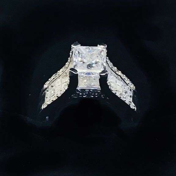 Radiant cut 18k White Gold Natural Diamond Engagement Ring