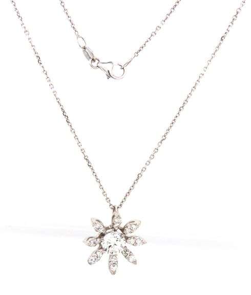 14kt White gold 0.90ctw diamond flower pendant on chain