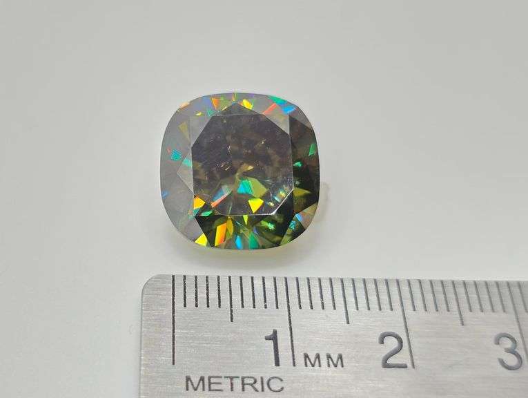 Huge 13 Ct Sparkling Emerald Green Lab Simulated Diamond Solitaire