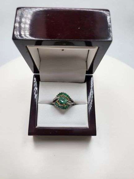 Extremely fine Victorian Emerald and diamonds ring