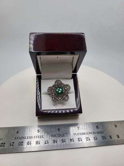 Extremely fine Victorian Emerald and diamonds ring
