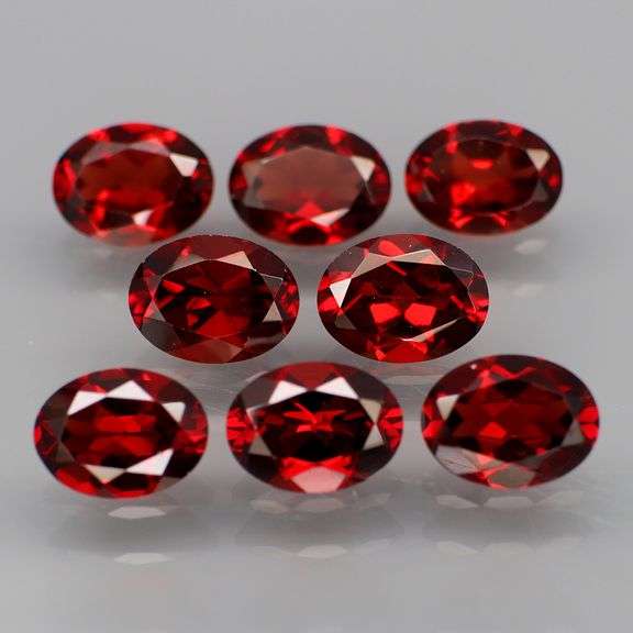 Outstanding color! 11.38ct real ruby red Garnet set!!