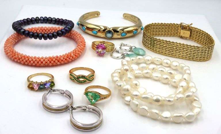 Group lot of Vintage 925 sterling silver mixed jewelry