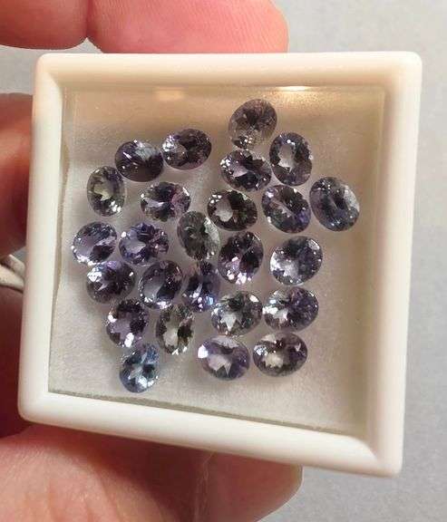 Substantial 10ct 25pc 5x4mm Tanzanite set