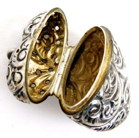 Antique Sterling Silver Heart Vinaigrette Scent Box