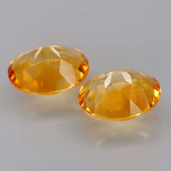 Full body flashing! 8.07ct golden yellow Citrine pair