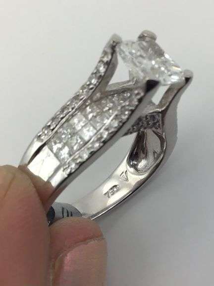 Radiant cut 18k White Gold Natural Diamond Engagement Ring