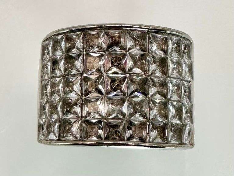 Sparkling 9.5 Ctw Lab Simulated Diamond Ring