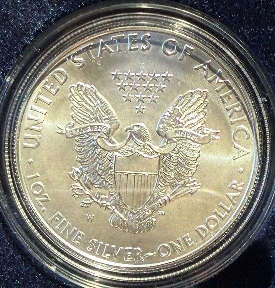 2011 W Unc Silver Eagle With Box Paper