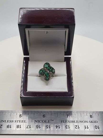 Extremely fine Victorian Emerald and diamonds ring