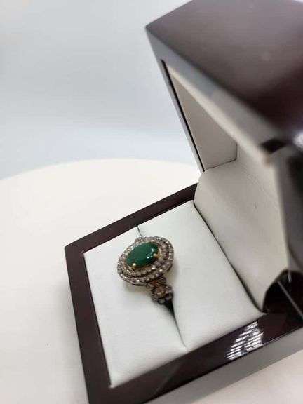 Extremely fine Victorian Emerald and diamonds ring