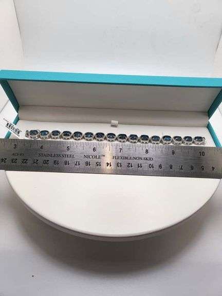 Magnificenrt  23ctw London blue Topaz and diamond bracelet