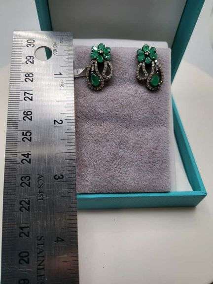 Extremely fine Victorian Emerald and diamonds earrings
